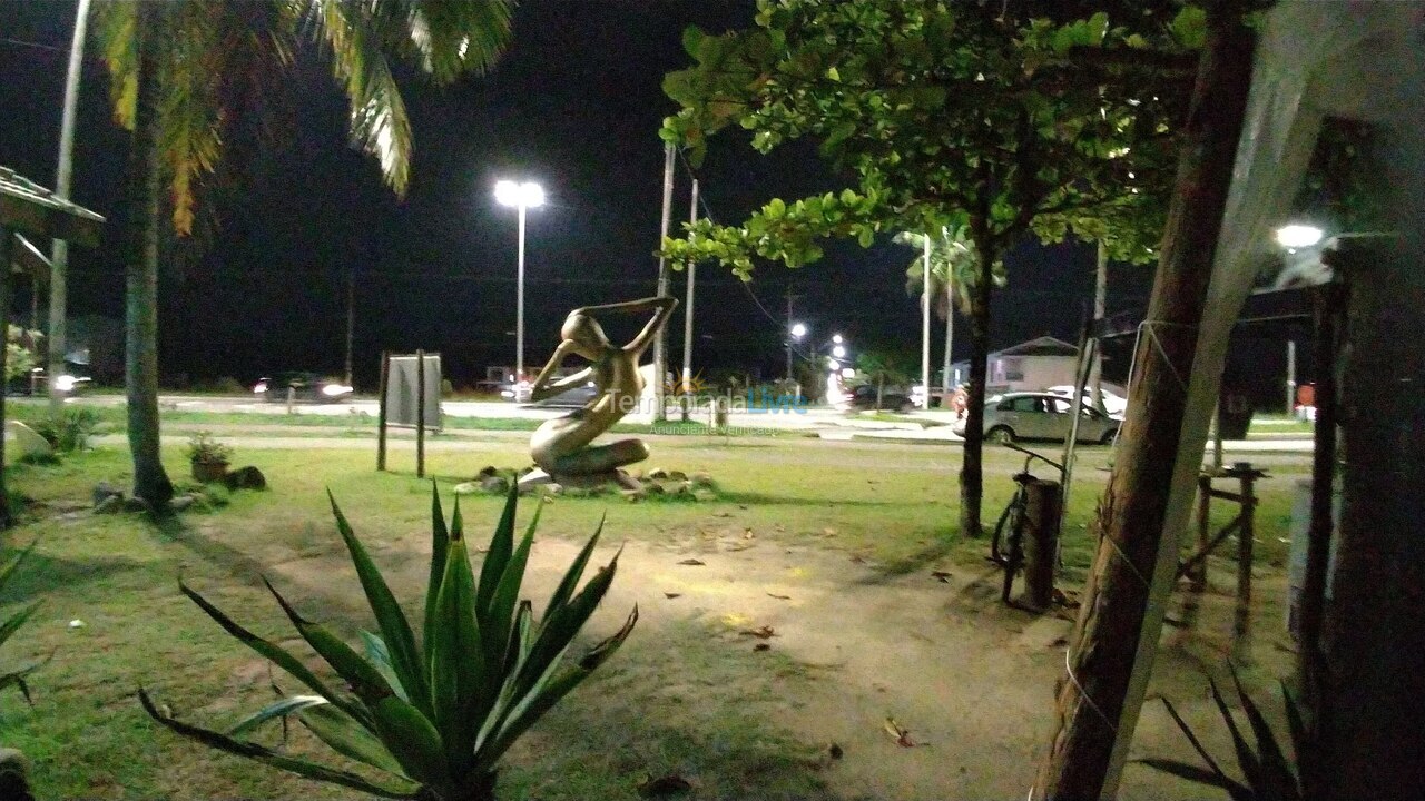 Casa para aluguel de temporada em Caraguatatuba (Massaguaçu)