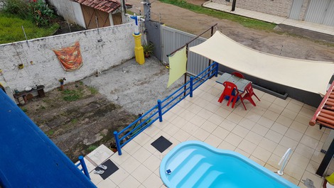 Deck piscina vista 1° piso