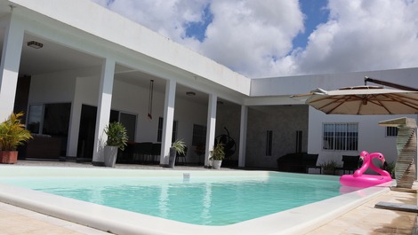 Linda casa com piscina equipada -Porto de Galinhas