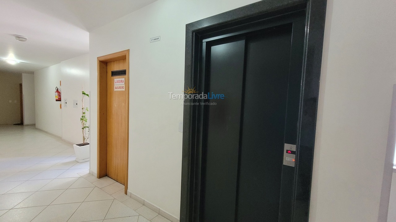 Apartamento para aluguel de temporada em Bombinhas (Praia de Bombas)