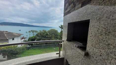 Beautiful apartment with panoramic sea views