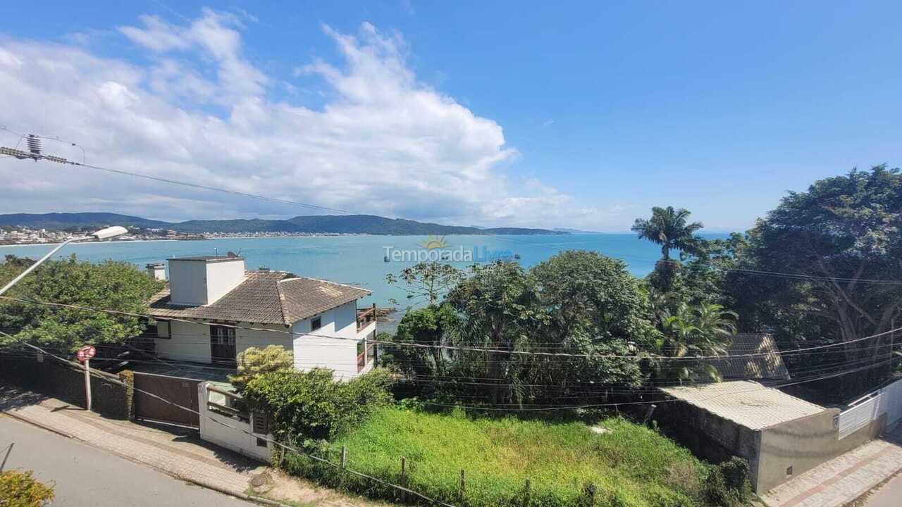 Apartment for vacation rental in Bombinhas (Praia de Bombinhas)