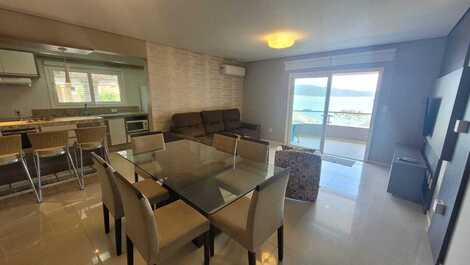 Beautiful apartment with panoramic sea views