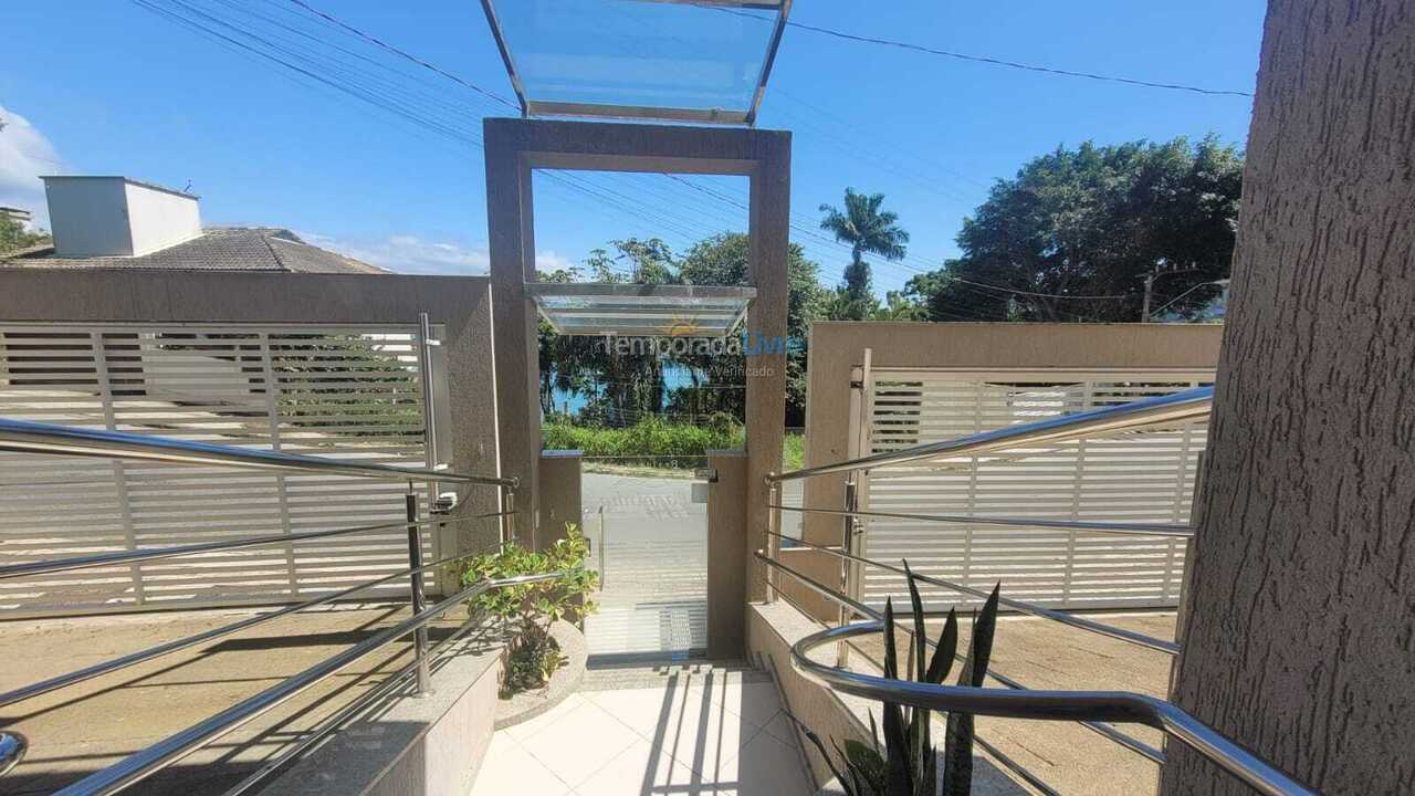 Apartment for vacation rental in Bombinhas (Praia de Bombinhas)