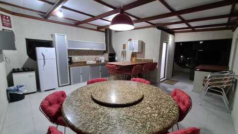 Beachfront triplex for 12 people