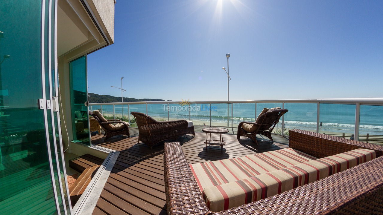 Apartment for vacation rental in Bombinhas (Praia de Bombas)