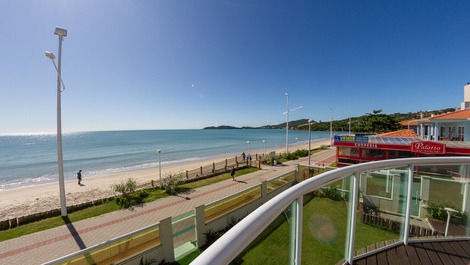 Apartment in Beira Mar Bombas beach Bombinhas SC