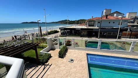 Apartment in Beira Mar Bombas beach Bombinhas SC