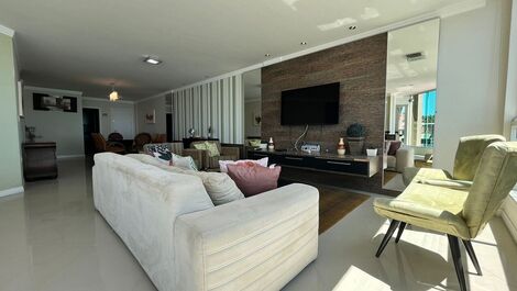 Apartment in Beira Mar Bombas beach Bombinhas SC