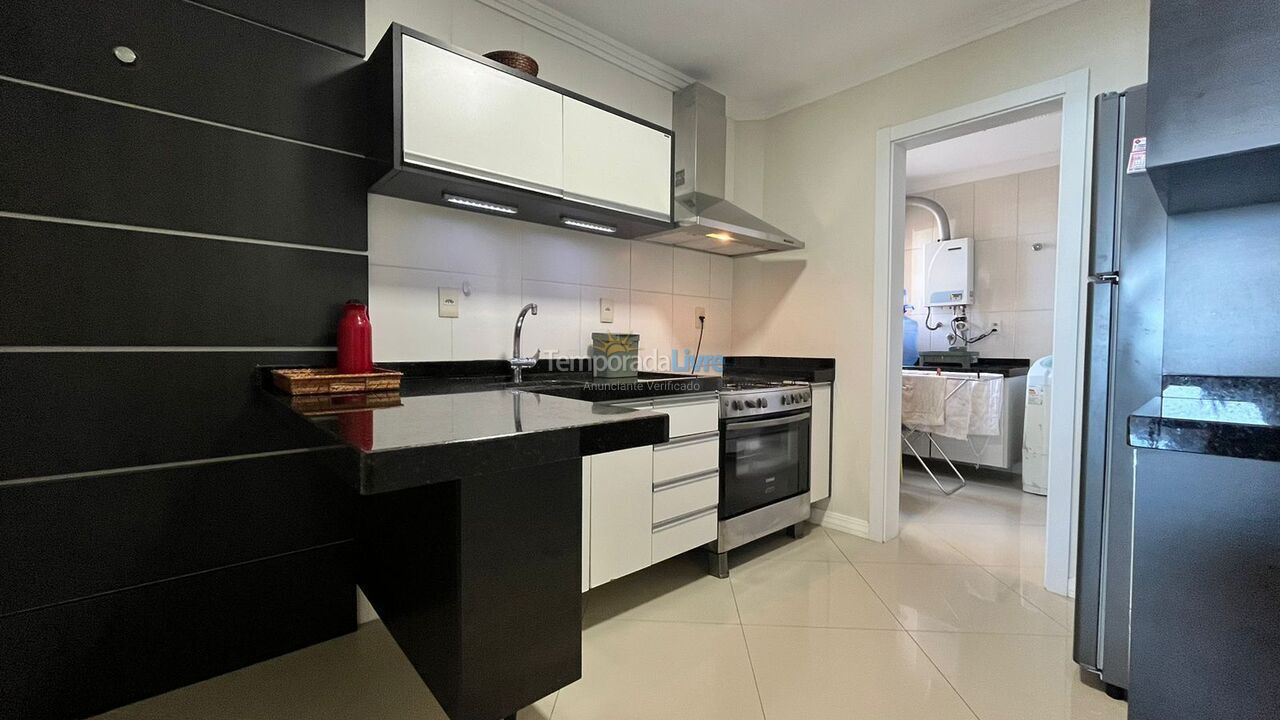 Apartment for vacation rental in Bombinhas (Praia de Bombas)