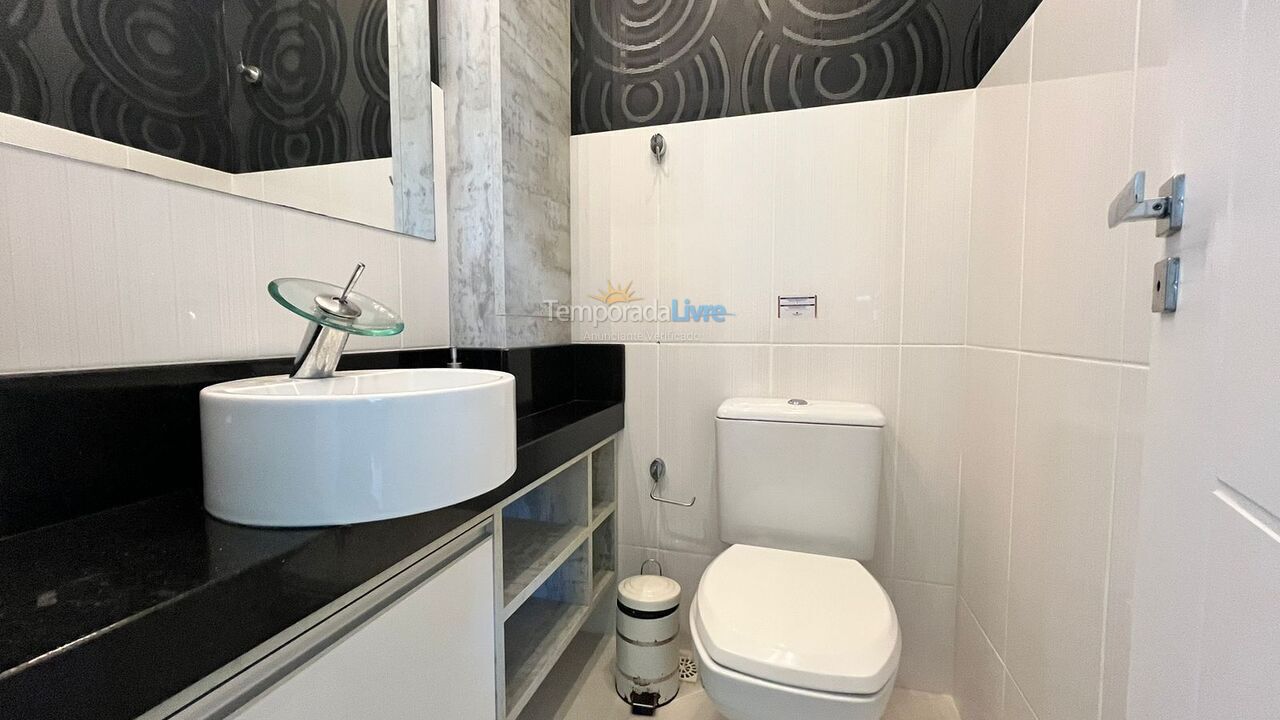 Apartment for vacation rental in Bombinhas (Praia de Bombas)