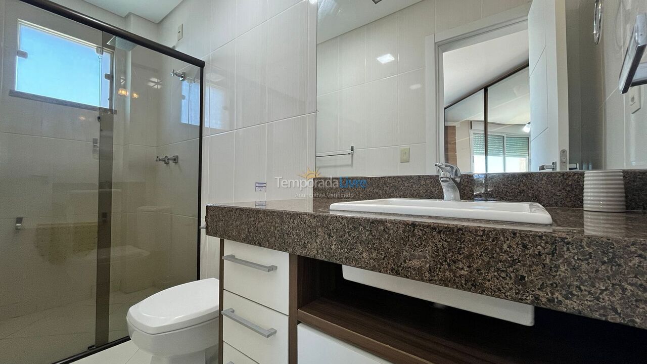 Apartment for vacation rental in Bombinhas (Praia de Bombas)