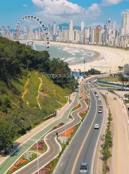 Apartamento para aluguel de temporada em Balneário Camboriú (Centro)