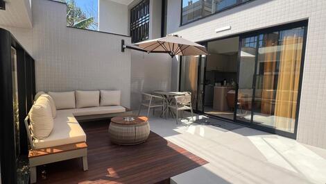 Beautiful duplex garden apartment with 2 suites in Mariscal