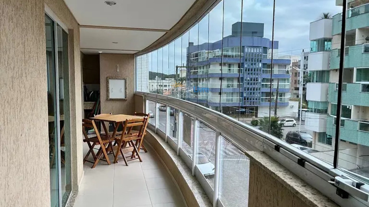 Apartamento para aluguel de temporada em Bombinhas (Praia de Bombas)