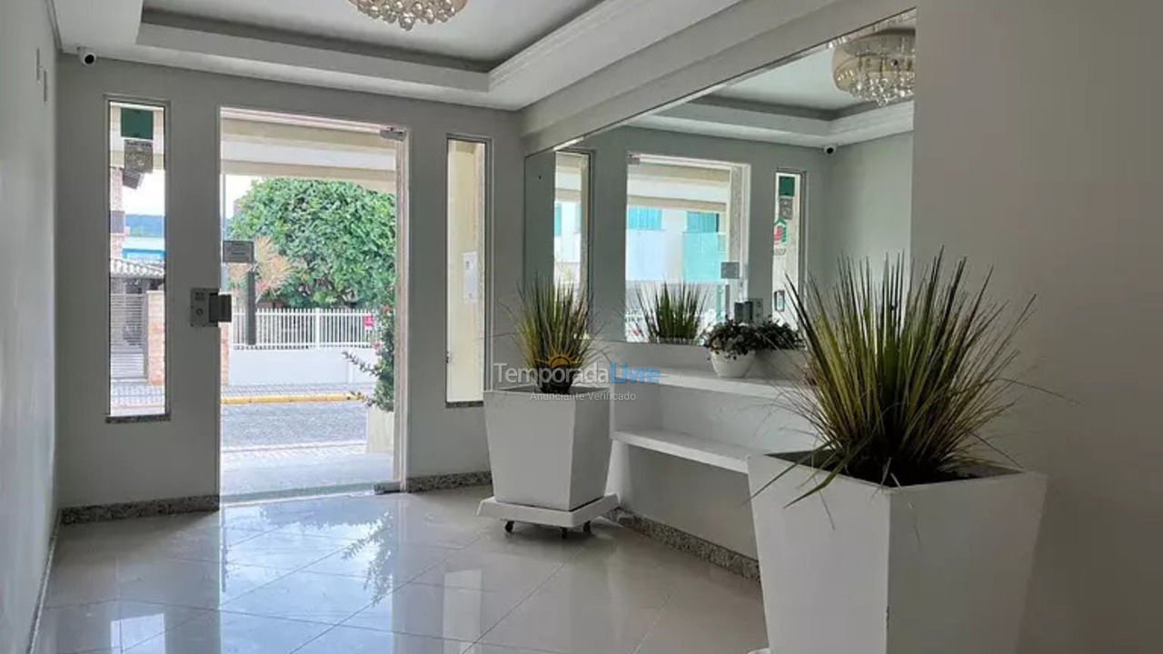 Apartamento para aluguel de temporada em Bombinhas (Praia de Bombas)