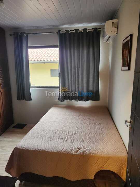 Casa para aluguel de temporada em Bombinhas (Canto Grande)