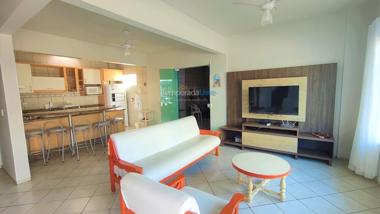 Apartamento para aluguel de temporada em Bombinhas (Canto Grande)