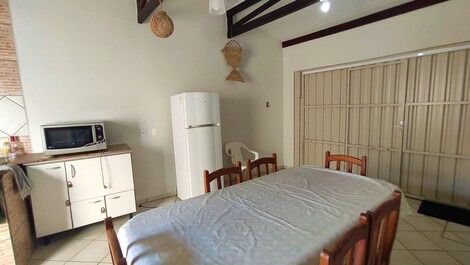 APTO 02 DORM. WIFI,AR CONDICIONADO,ELEVADOR, 80 METROS DA PRAIA DE CTG