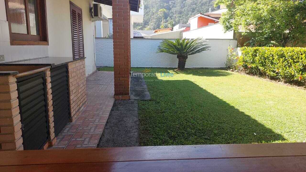 Casa para alquiler de vacaciones em Ubatuba (Lagoinha)