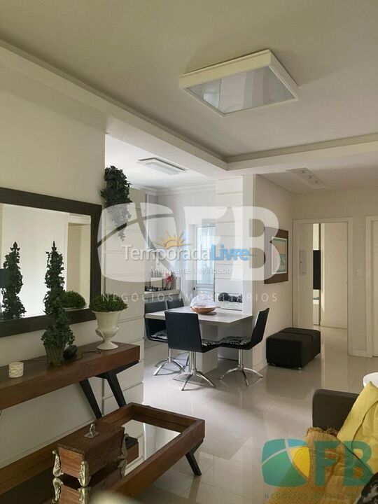 Apartamento para aluguel de temporada em Itapema (Meia Praia)