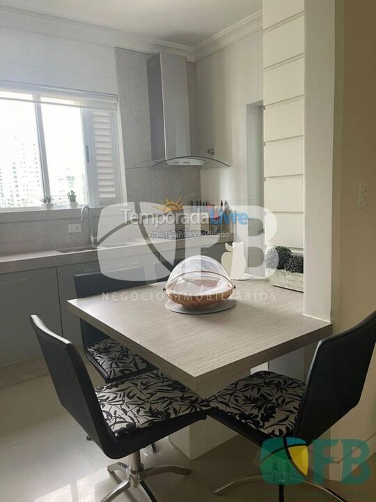 Apartamento para aluguel de temporada em Itapema (Meia Praia)