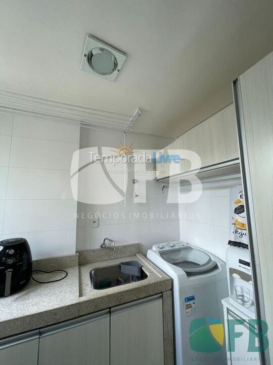 Apartamento para aluguel de temporada em Itapema (Meia Praia)