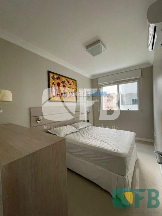 Apartamento para aluguel de temporada em Itapema (Meia Praia)