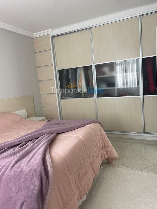 Apartment for vacation rental in Itapema (Meia Praia)