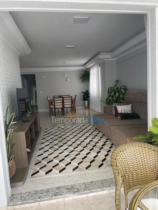 Apartment for vacation rental in Itapema (Meia Praia)