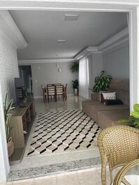 Spacious and comfortable apartment in Meia-Praia!