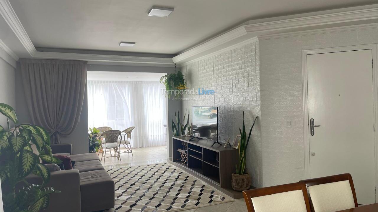 Apartment for vacation rental in Itapema (Meia Praia)