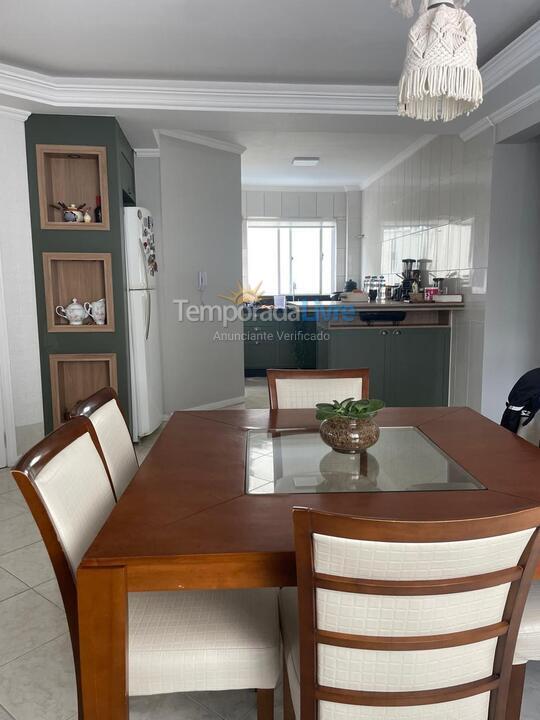 Apartment for vacation rental in Itapema (Meia Praia)