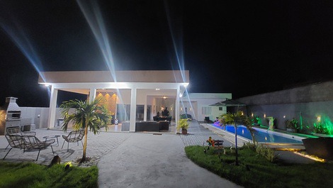 Linda casa com piscina equipada -Porto de Galinhas