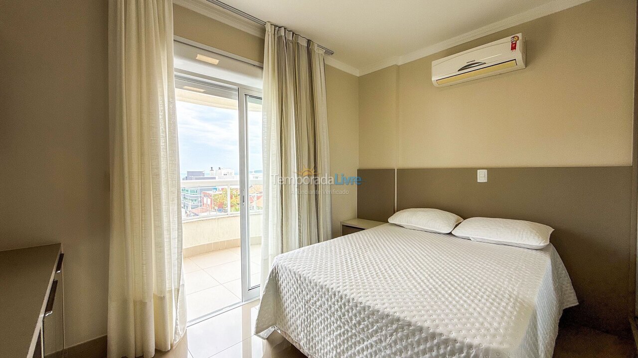 Apartamento para aluguel de temporada em Bombinhas (Praia de Quatro Ilhas)