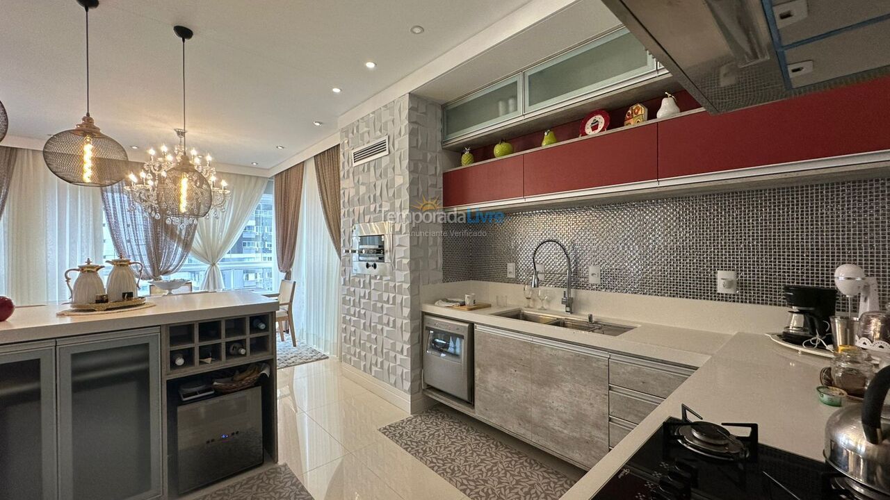 Apartment for vacation rental in Balneário Camboriú (Centro)