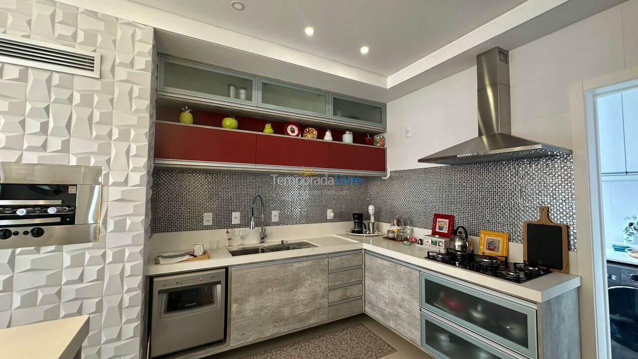 Apartment for vacation rental in Balneário Camboriú (Centro)