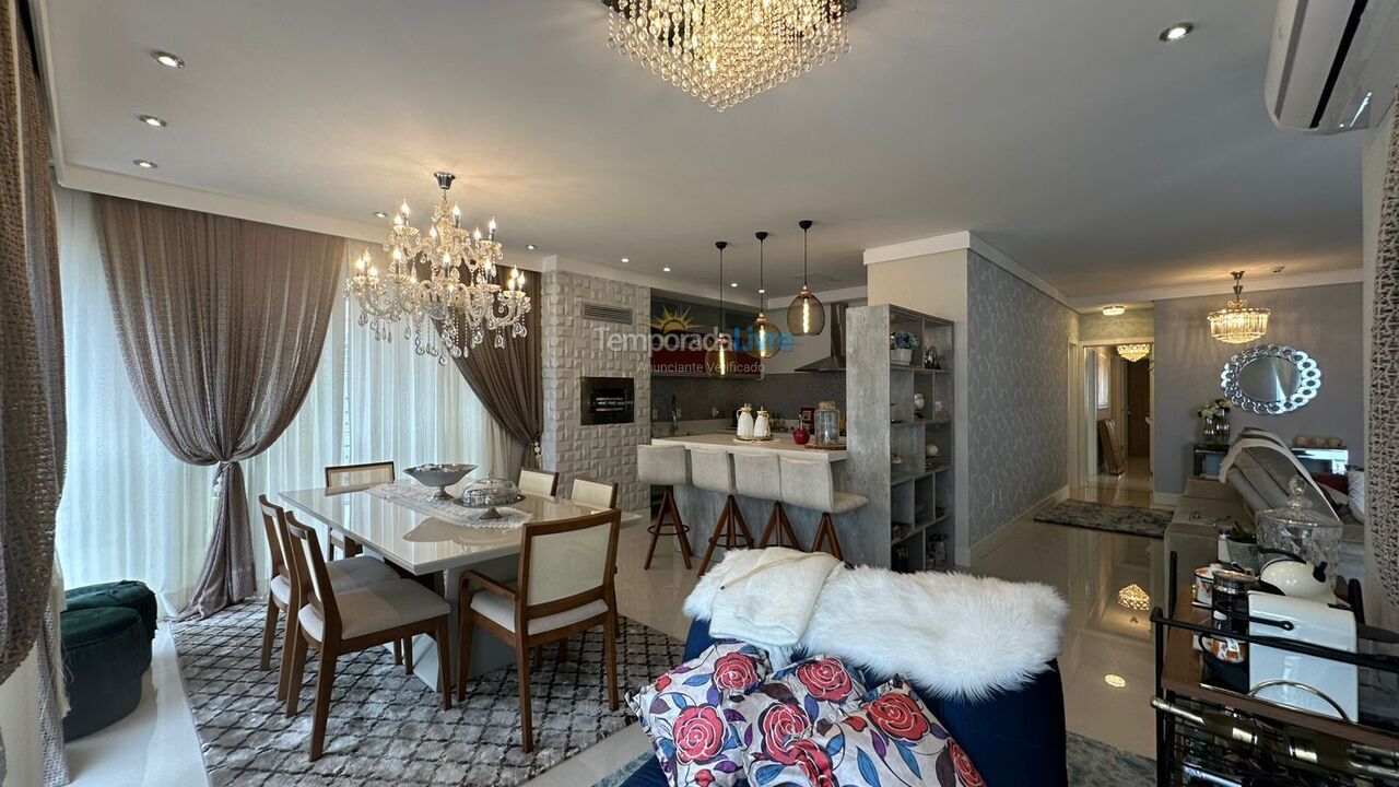 Apartment for vacation rental in Balneário Camboriú (Centro)