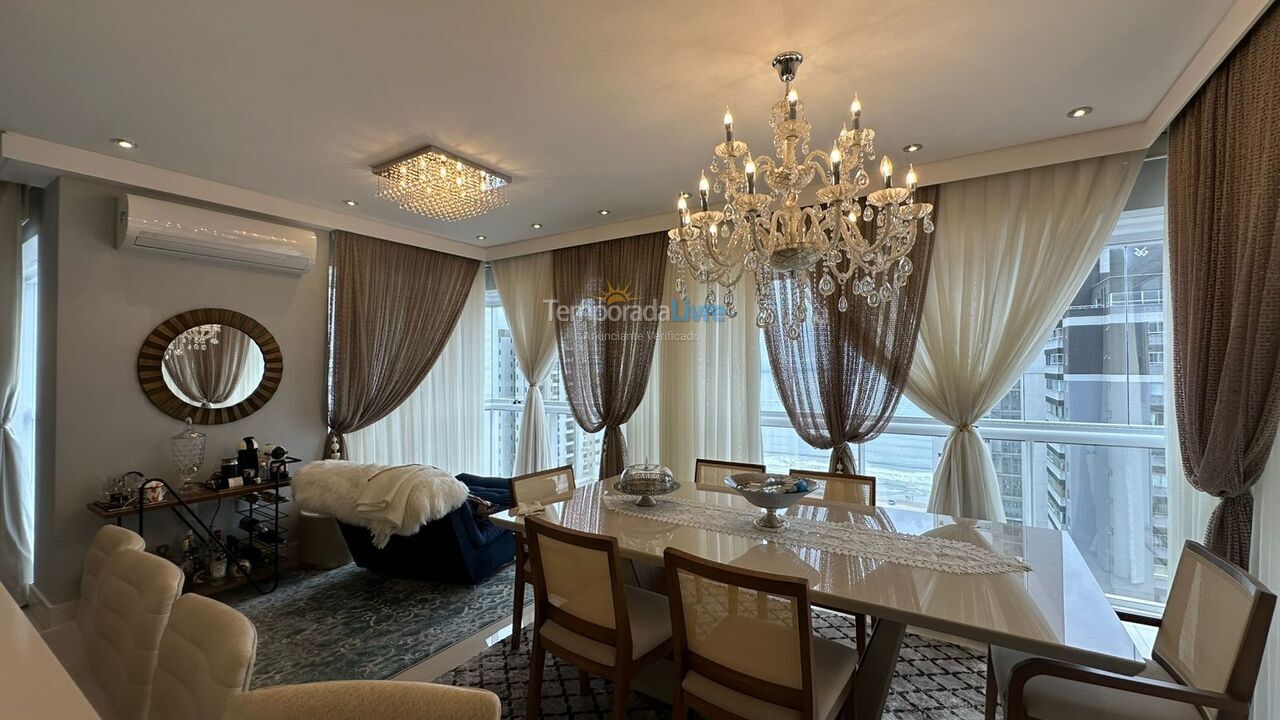 Apartment for vacation rental in Balneário Camboriú (Centro)