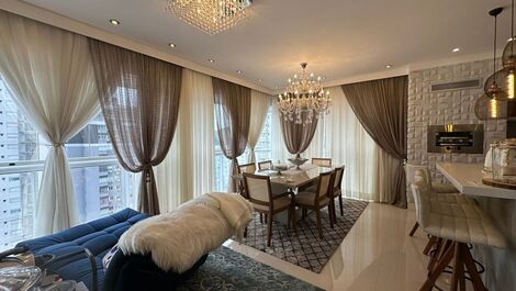 SEASON - APARTMENT WITH 3 SUITES IN THE CENTER OF BALNEARIO CAMBORIU