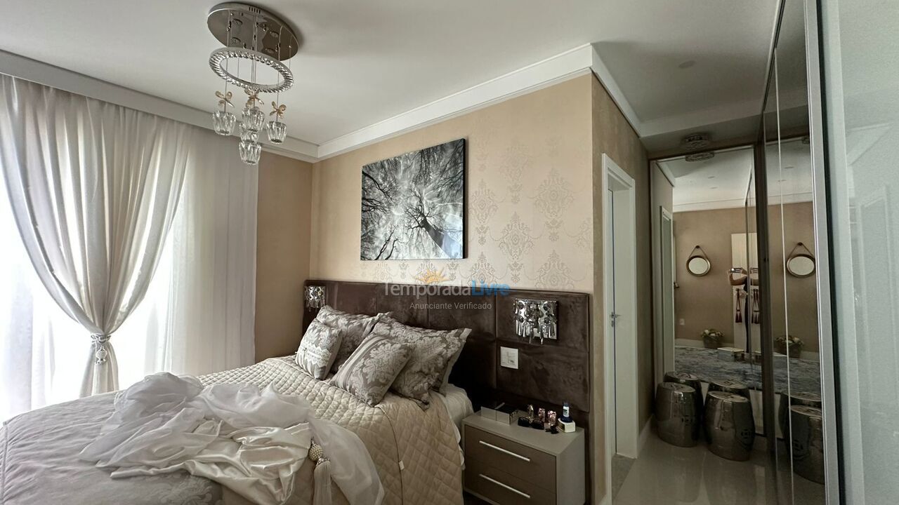 Apartment for vacation rental in Balneário Camboriú (Centro)