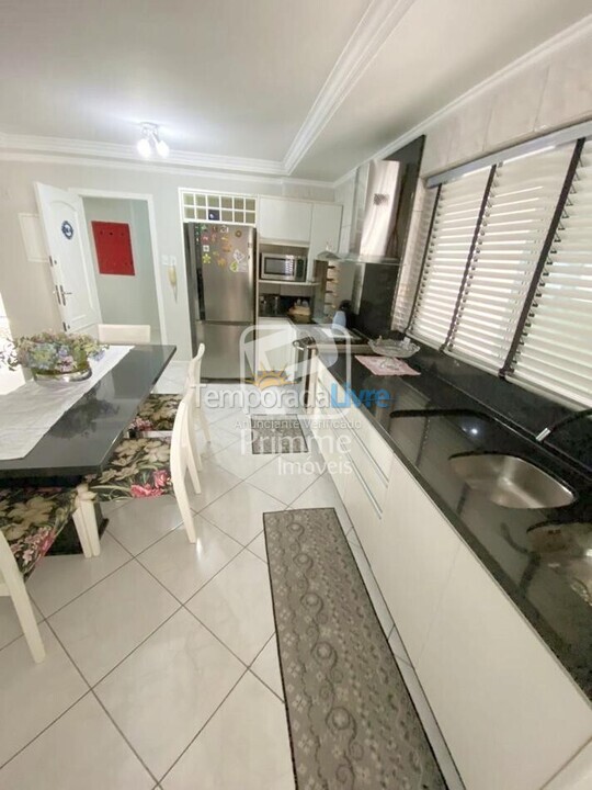 Apartment for vacation rental in Balneário Camboriú (Centro)