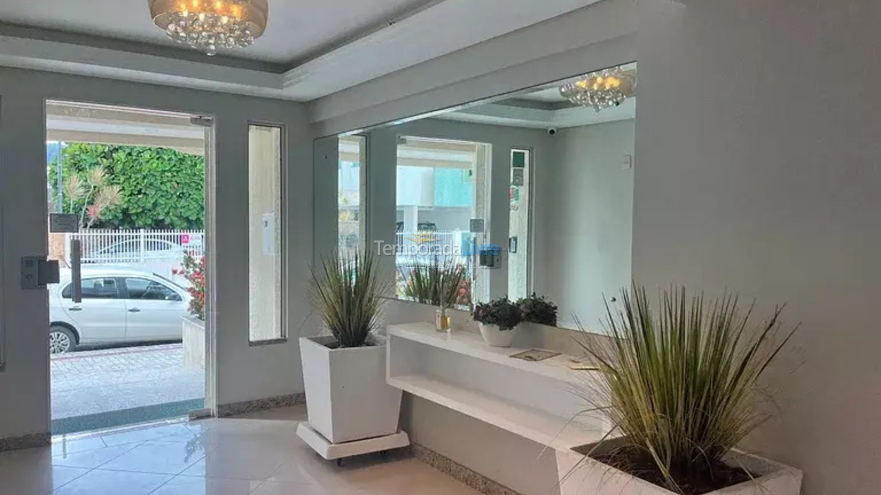 Apartamento para aluguel de temporada em Bombinhas (Praia de Bombas)