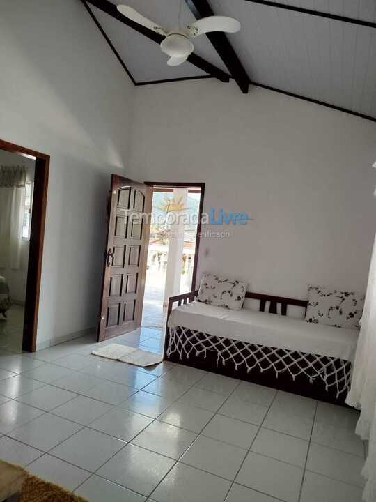 Casa para aluguel de temporada em Ubatuba (Estufa 2)