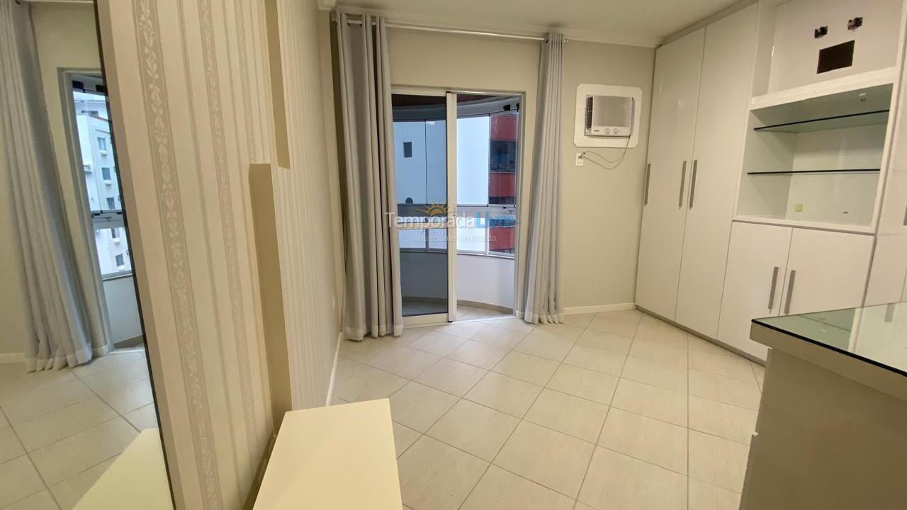 Apartment for vacation rental in Balneário Camboriú (Centro)