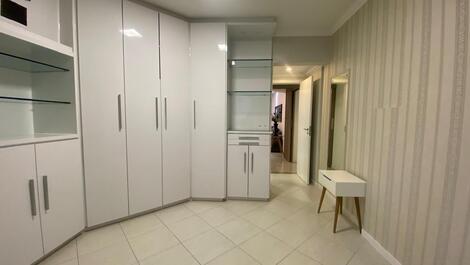 SEASON - 3 SUITE APARTMENT IN THE CENTER OF BALNEARIO CAMBORIU