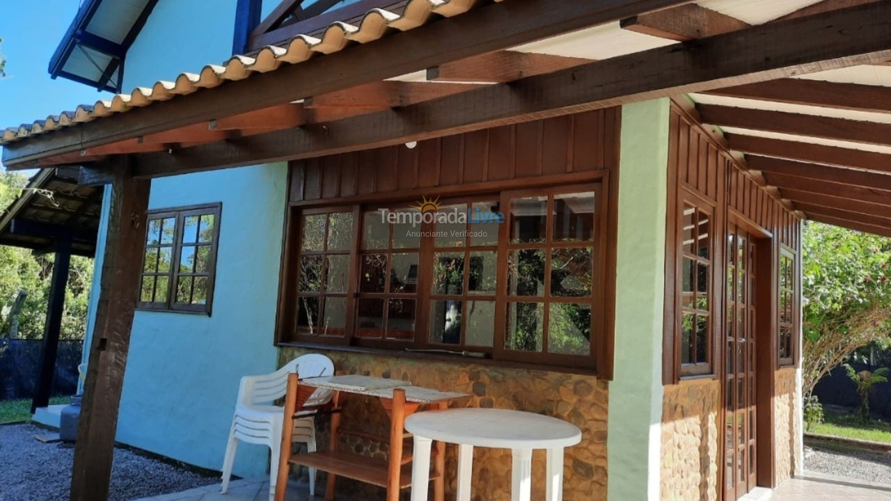 Casa para alquiler de vacaciones em Palhoça (Guarda do Embaú)