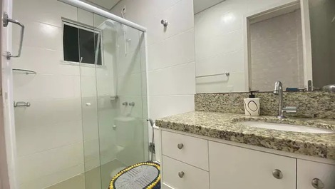 Apartamento de 2 habitaciones con internet y aire acondicionado para 6...