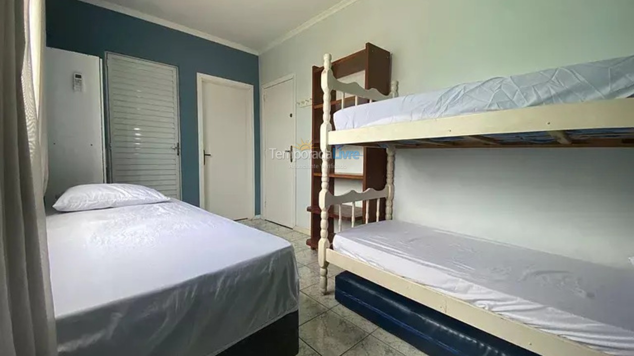 Apartamento para aluguel de temporada em Bombinhas (Praia de Bombas)