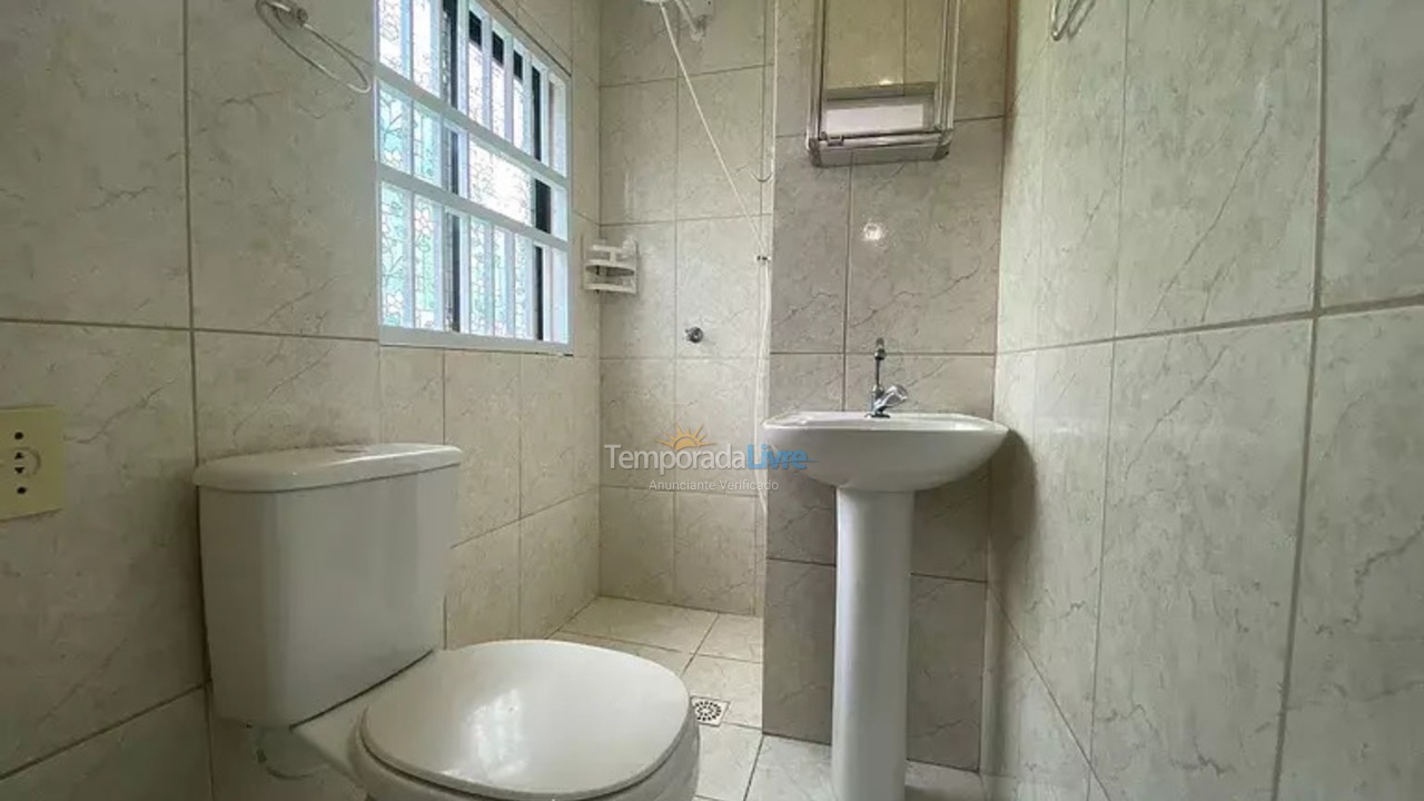 Apartamento para aluguel de temporada em Bombinhas (Praia de Bombas)